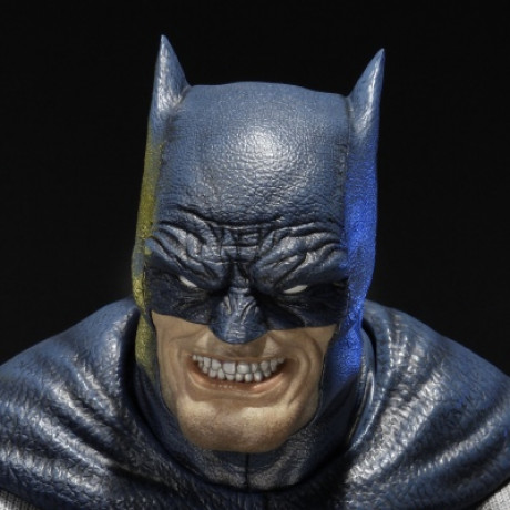 プレミアムバスト バットマン フィギュア バットマン:アーカム・ナイト』よりバットマンの「プレミアムバスト